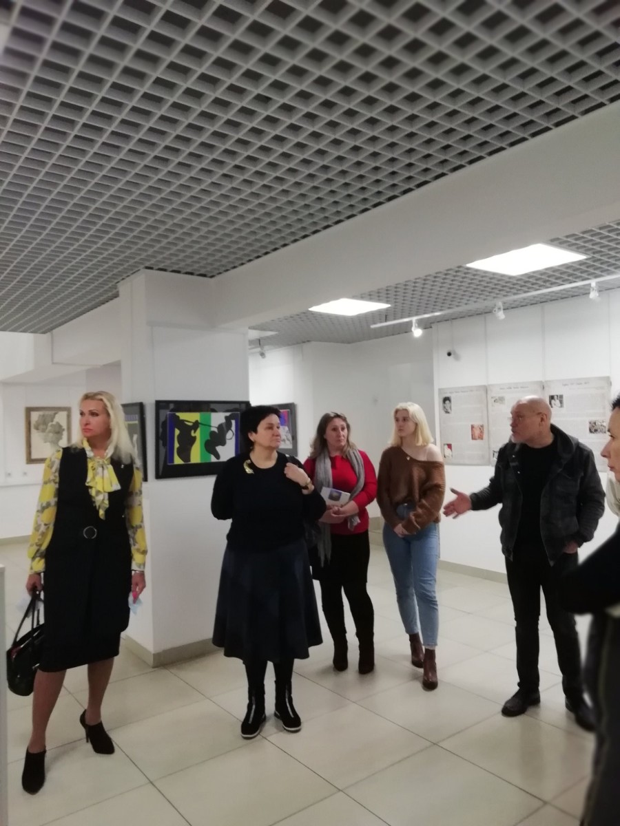 svg+xml;charset=utf-8,%3Csvg%20xmlns%3D Заседание Клуба деловых женщин ОО «МССПиР»:  Знакомство с художественной выставкой «Линия любви» в Национальном центре современных искусств