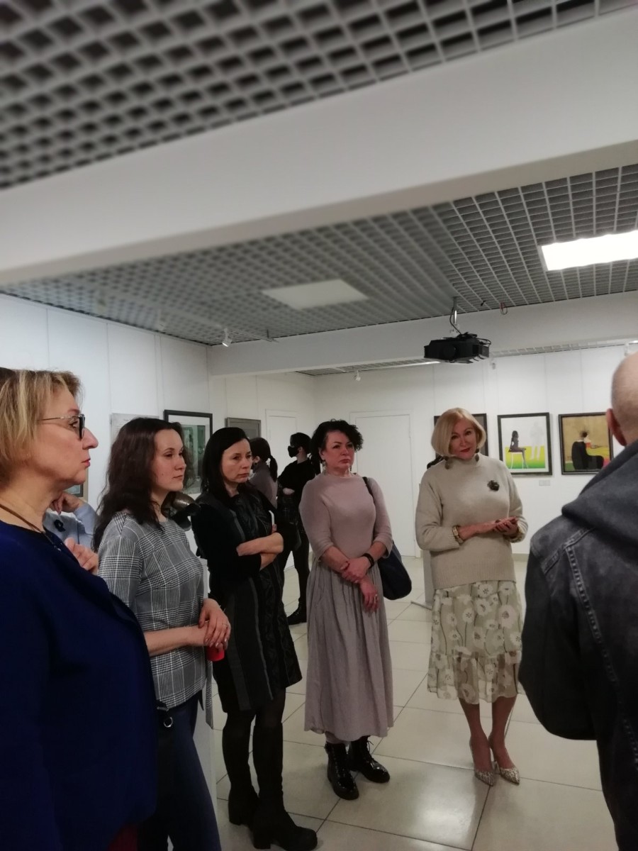 svg+xml;charset=utf-8,%3Csvg%20xmlns%3D Заседание Клуба деловых женщин ОО «МССПиР»:  Знакомство с художественной выставкой «Линия любви» в Национальном центре современных искусств