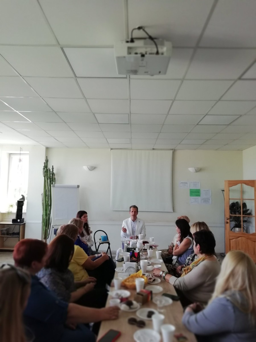 svg+xml;charset=utf-8,%3Csvg%20xmlns%3D Заседание Клуба деловых женщин:  доктор Александр ПИЛЮК – об  инновационных anti-age решениях и других способах укрепления здоровья