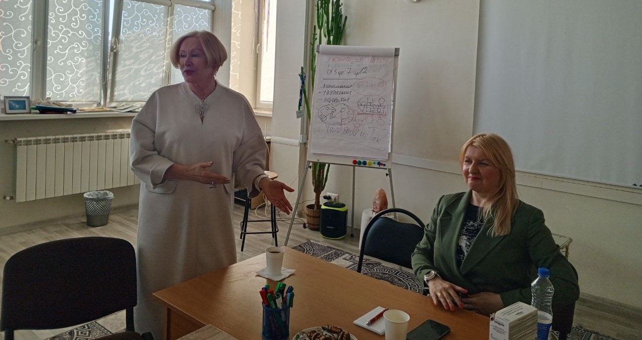 img1034 Заседание Клуба деловых женщин:  &laquo;Ваш стильный образ: актуальные тренды при подборе стрижки и окрашивания волос&raquo;