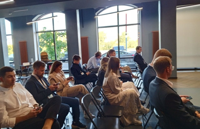 svg+xml;charset=utf-8,%3Csvg%20xmlns%3D Бизнес-миссия молодых предпринимателей России в Беларусь: Лилия Коваль встретилась с членами российской делегации