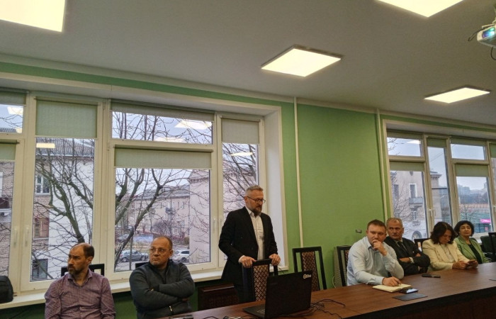 svg+xml;charset=utf-8,%3Csvg%20xmlns%3D  ДЕНЬ ДИРЕКТОРА: &laquo;Искусственный интеллект и управленческая деградация&raquo;. &laquo;AI-сотрудники для автоматизации бизнеса&raquo;