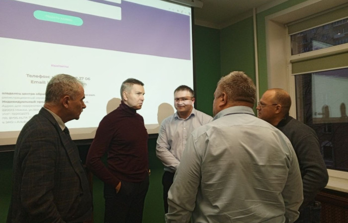 svg+xml;charset=utf-8,%3Csvg%20xmlns%3D  ДЕНЬ ДИРЕКТОРА: &laquo;Искусственный интеллект и управленческая деградация&raquo;. &laquo;AI-сотрудники для автоматизации бизнеса&raquo;