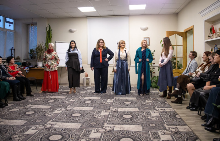 svg+xml;charset=utf-8,%3Csvg%20xmlns%3D Заседание Клуба деловых женщин. Встреча с белорусским  дизайнером Татьяной Романовской.