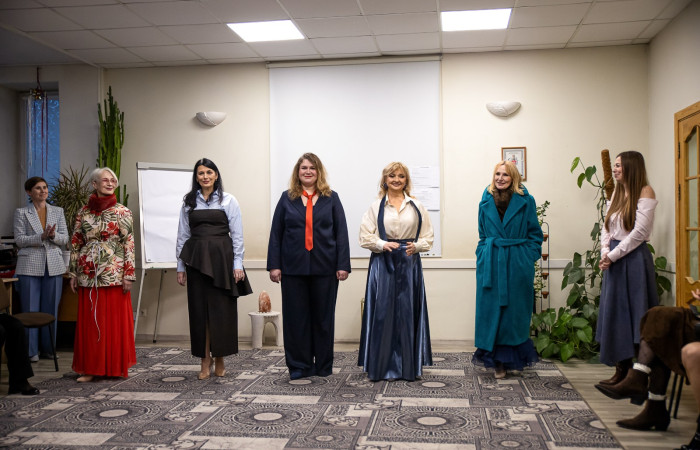 svg+xml;charset=utf-8,%3Csvg%20xmlns%3D Заседание Клуба деловых женщин. Встреча с белорусским  дизайнером Татьяной Романовской.