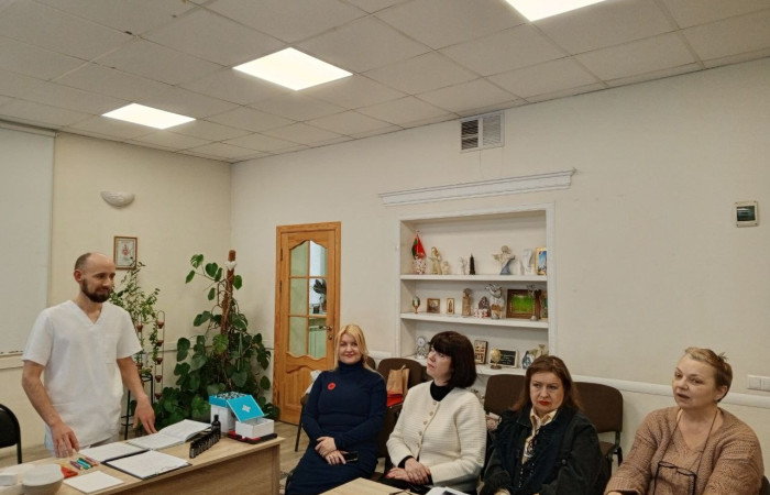 svg+xml;charset=utf-8,%3Csvg%20xmlns%3D Встреча в  Клубе деловых женщин: в гостях  &ndash; аромапрактик, профессиональный массажист  Вадим ЛУЦЕВИЧ 