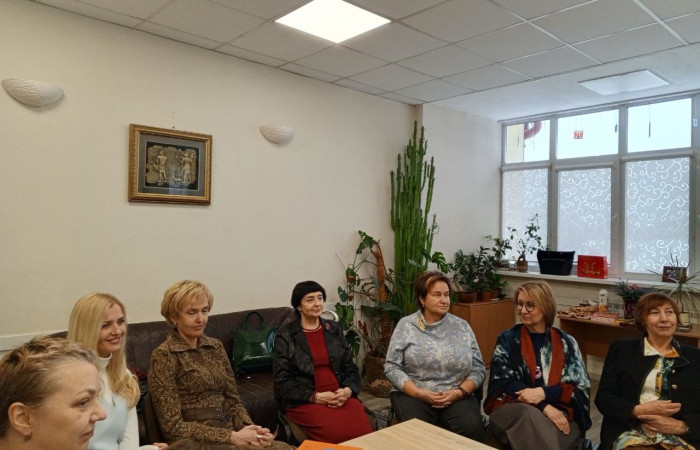 svg+xml;charset=utf-8,%3Csvg%20xmlns%3D Встреча в  Клубе деловых женщин: в гостях  &ndash; аромапрактик, профессиональный массажист  Вадим ЛУЦЕВИЧ 