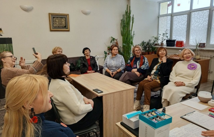 svg+xml;charset=utf-8,%3Csvg%20xmlns%3D Встреча в  Клубе деловых женщин: в гостях  &ndash; аромапрактик, профессиональный массажист  Вадим ЛУЦЕВИЧ 