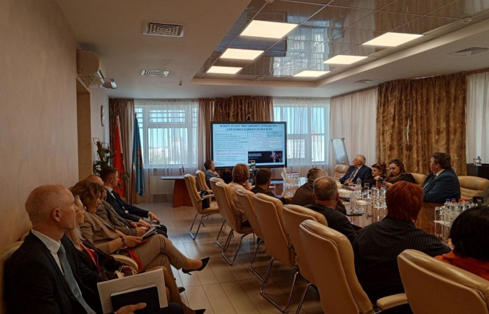 svg+xml;charset=utf-8,%3Csvg%20xmlns%3D ДЕНЬ ДИРЕКТОРА: Услуги БАНКА ДАБРАБЫТ для малого и среднего бизнеса