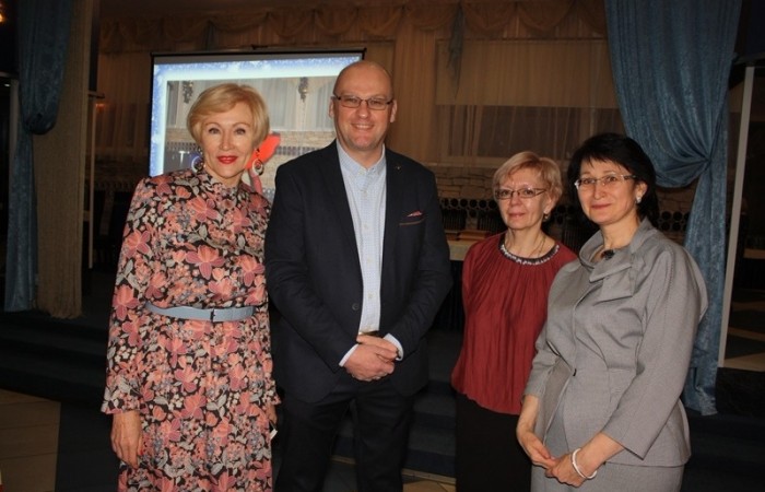 svg+xml;charset=utf-8,%3Csvg%20xmlns%3D ПРАЗДНИЧНОЕ ЗАСЕДАНИЕ КЛУБОВ СОЮЗА:  встреча Нового 2018 года, торжество в честь 20-летия первого и единственного в Минской области предпринимательского объединения