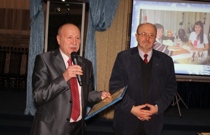 svg+xml;charset=utf-8,%3Csvg%20xmlns%3D ПРАЗДНИЧНОЕ ЗАСЕДАНИЕ КЛУБОВ СОЮЗА:  встреча Нового 2018 года, торжество в честь 20-летия первого и единственного в Минской области предпринимательского объединения