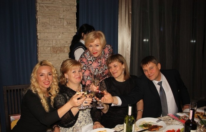 svg+xml;charset=utf-8,%3Csvg%20xmlns%3D ПРАЗДНИЧНОЕ ЗАСЕДАНИЕ КЛУБОВ СОЮЗА:  встреча Нового 2018 года, торжество в честь 20-летия первого и единственного в Минской области предпринимательского объединения