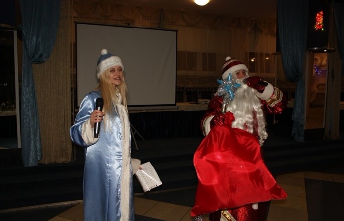 svg+xml;charset=utf-8,%3Csvg%20xmlns%3D ПРАЗДНИЧНОЕ ЗАСЕДАНИЕ КЛУБОВ СОЮЗА:  встреча Нового 2018 года, торжество в честь 20-летия первого и единственного в Минской области предпринимательского объединения