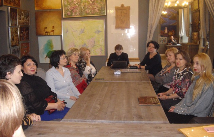 svg+xml;charset=utf-8,%3Csvg%20xmlns%3D Заседание Клуба деловых женщин  в салоне-галерее ГРАЙ-кафе