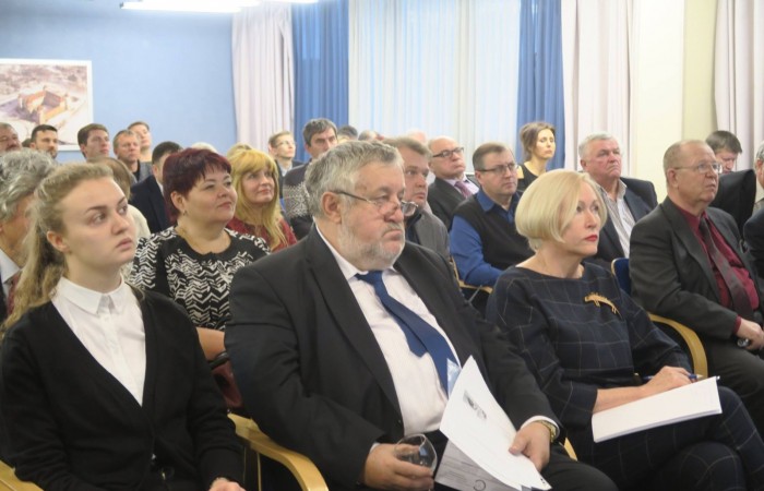 svg+xml;charset=utf-8,%3Csvg%20xmlns%3D Круглый стол  Союза  в бизнес-центре «Виктория»: обсуждены вопросы  выполнения «Стратегии развития малого и  среднего бизнеса в Республике Беларусь до 2030 года»