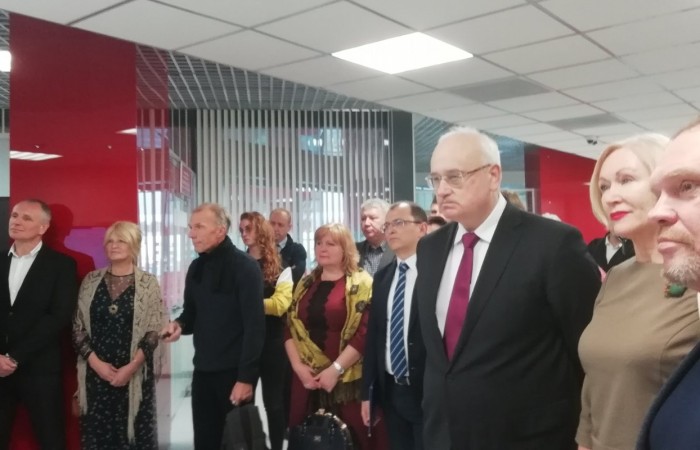 svg+xml;charset=utf-8,%3Csvg%20xmlns%3D «День Директора» в Великом камне:  обсуждены проблемы инвестиционного климата Республики Беларусь