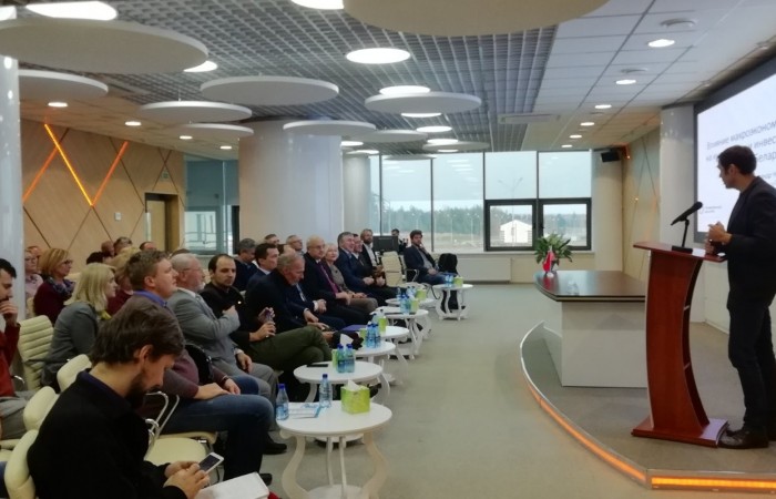 svg+xml;charset=utf-8,%3Csvg%20xmlns%3D «День Директора» в Великом камне:  обсуждены проблемы инвестиционного климата Республики Беларусь