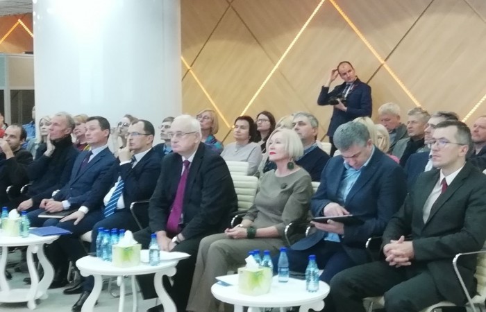 svg+xml;charset=utf-8,%3Csvg%20xmlns%3D «День Директора» в Великом камне:  обсуждены проблемы инвестиционного климата Республики Беларусь