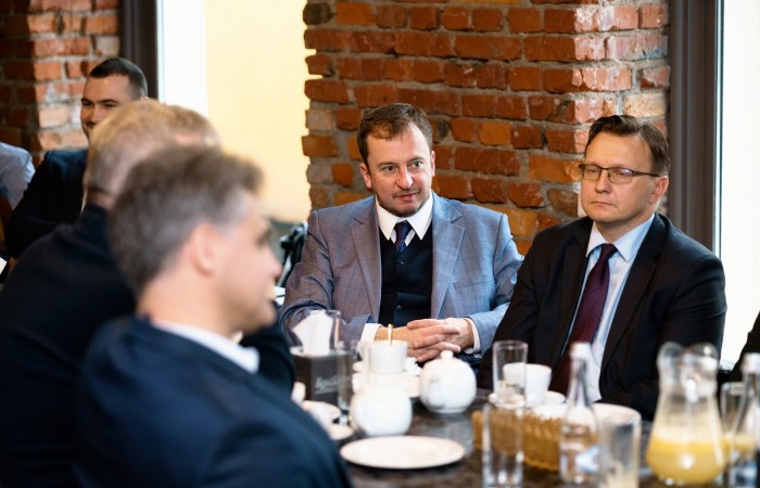 svg+xml;charset=utf-8,%3Csvg%20xmlns%3D Бизнес-завтрак в рамках GEW-2019: в центре внимания - белорусский финансовый сектор
