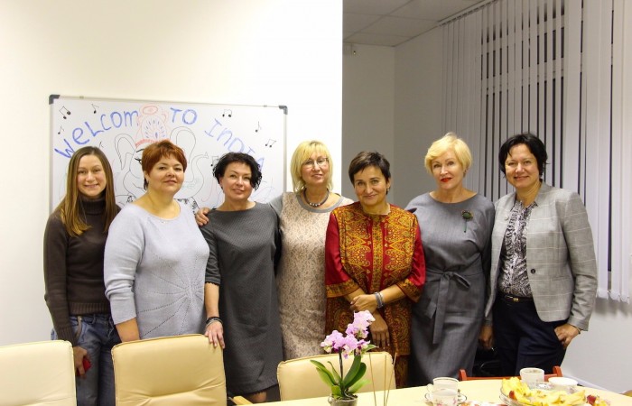 svg+xml;charset=utf-8,%3Csvg%20xmlns%3D Центр бухгалтерских услуг «Гарант» отпраздновал новоселье. В гостях -  Клуб деловых женщин Союза.